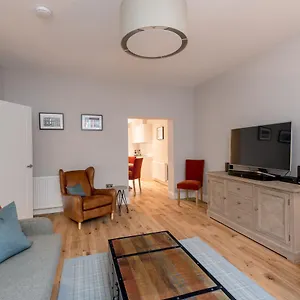 Luxury Apartment, Stafford Street Apartment