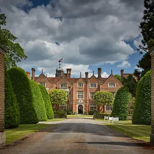Great Fosters - Near Windsor Hotell