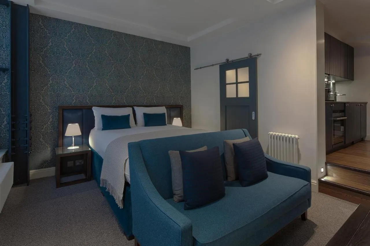 Cheval Old Town Chambers Aparthotel Edinburg 5*,