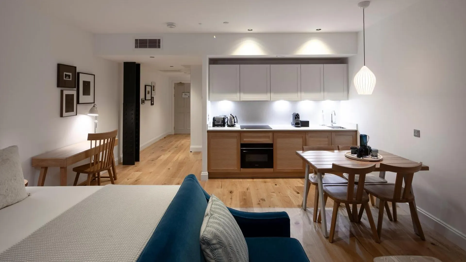 Cheval Old Town Chambers Aparthotel Edinburg 5*,  Storbritannien