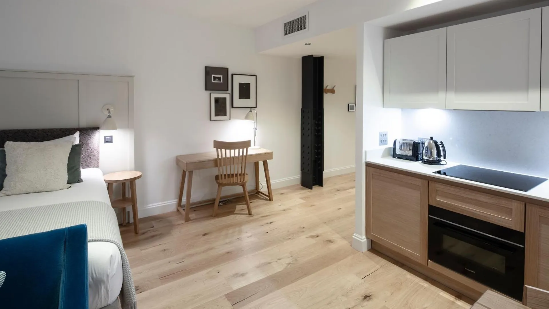 Cheval Old Town Chambers Aparthotel Edinburg 5*,